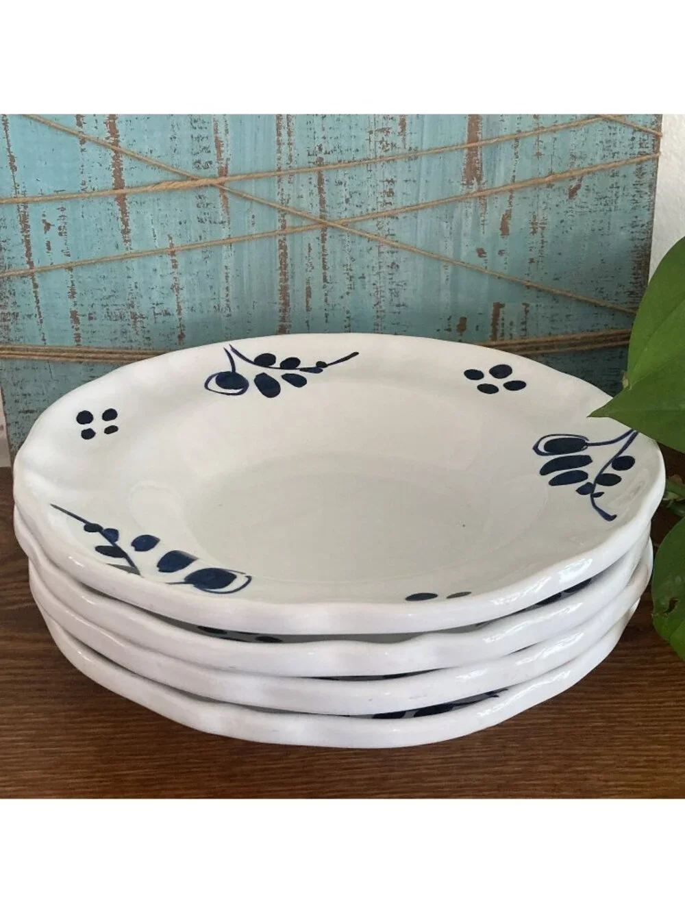 WILLIAMS SONOMA White Blue Olive Set of 4 Rim Soup Pasta Bowls